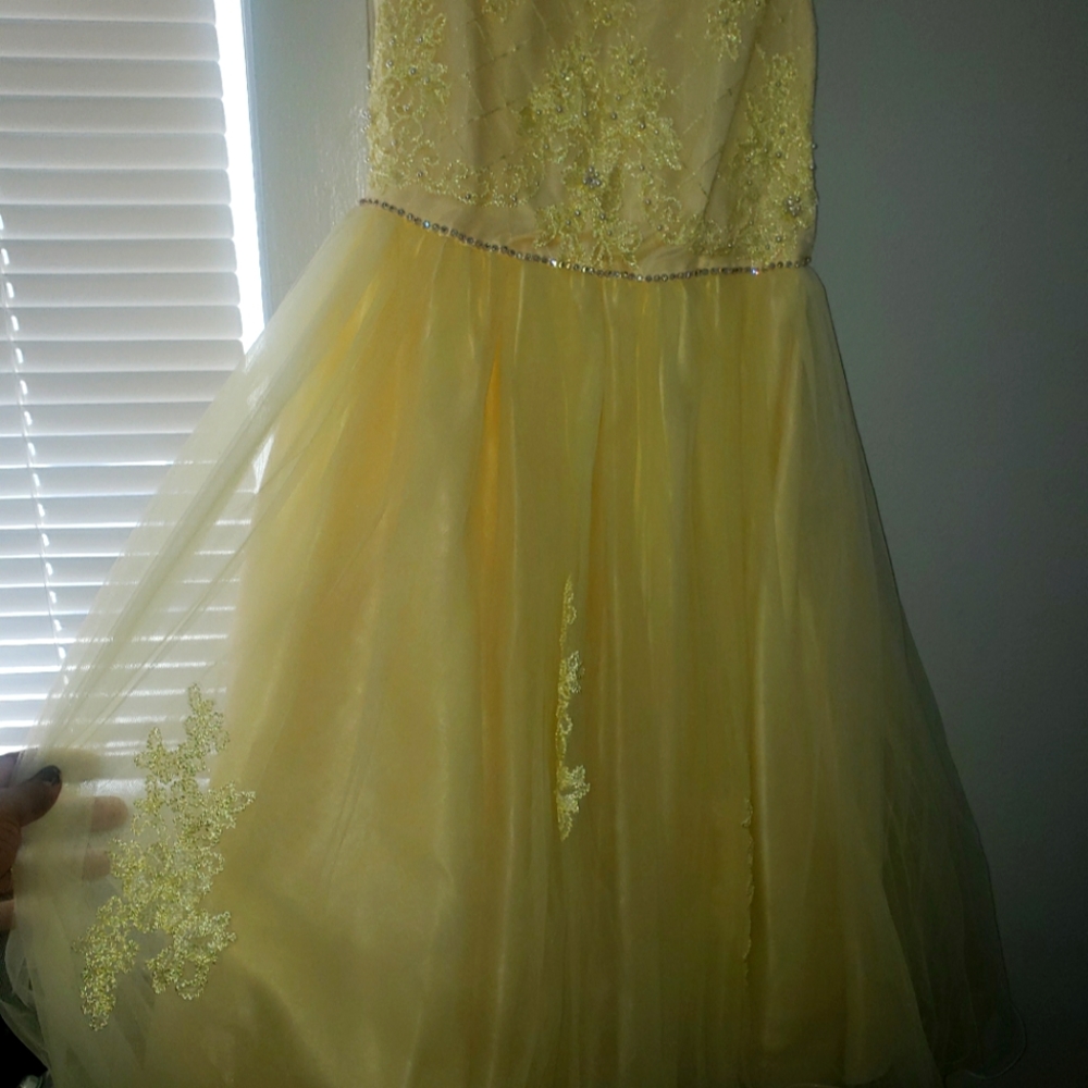Girls dress